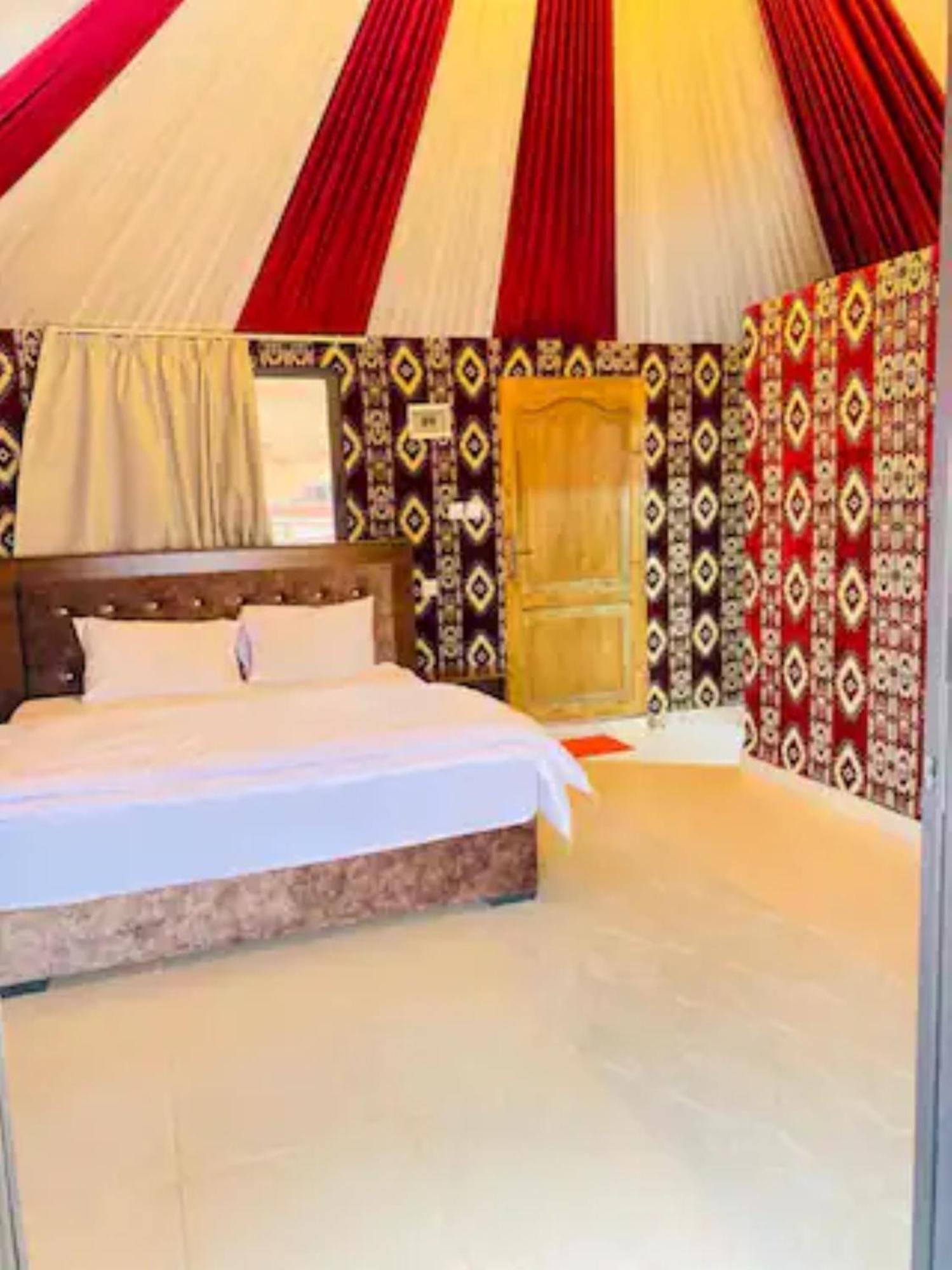 Bed and Breakfast Calm Camp Wadi Rum Exterior foto